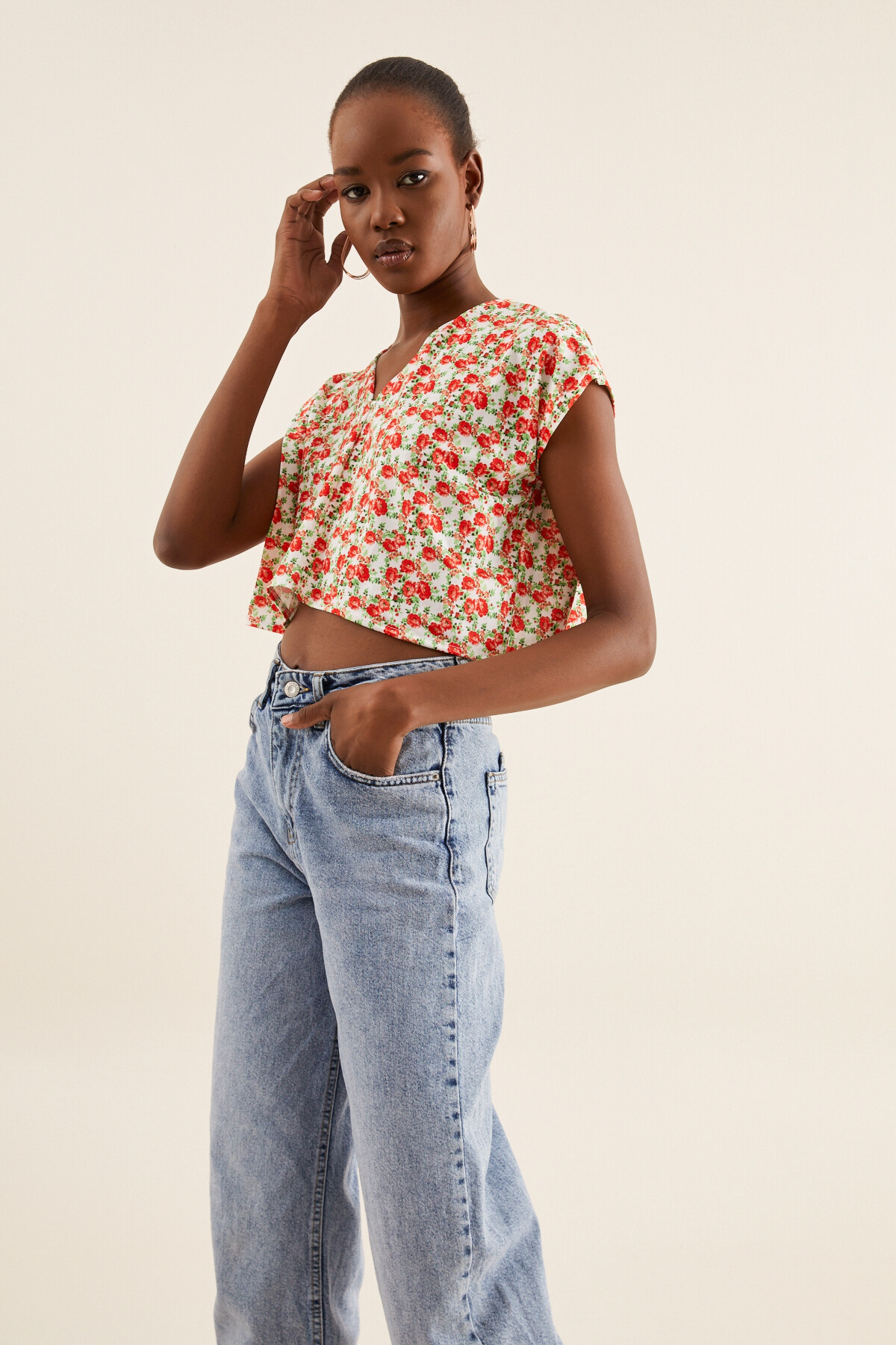 V YAKA CROP BLUZ 