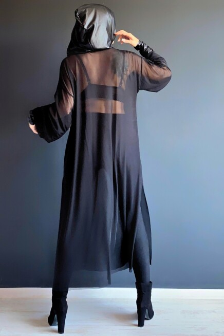 DERİ KAPŞONLU VE MANŞETLİ MAXİ YIRTMAÇLI TUNİK 