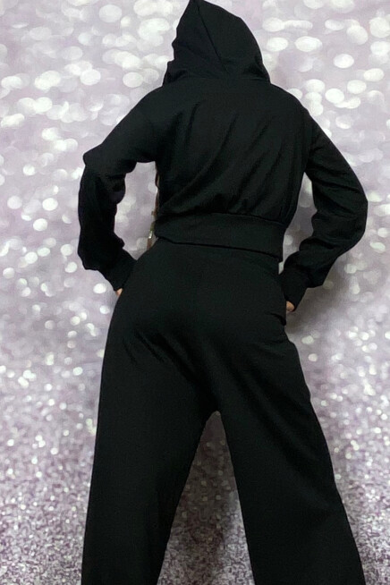 KAPŞONLU SİYAH CROP DÜŞÜK OMUZ BLUZ/SWEATSHİRT