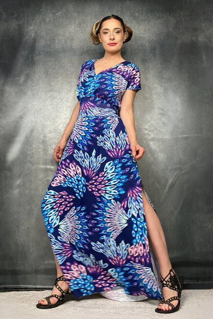 MAVİ MOR DESENLİ UZUN MAXİ YIRTMAÇLI ELBİSE