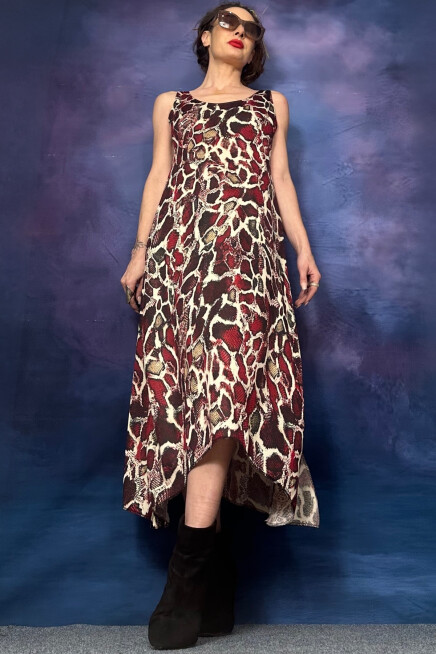 YILAN DESENLİ YIRTMAÇLI ELBİSE