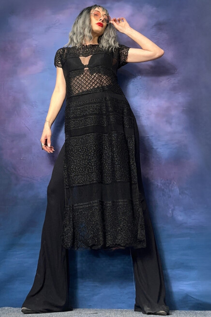 DANTEL DOKULU TÜL TRANSPARAN SİYAH TUNİK