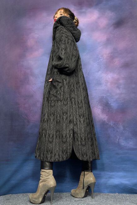 JAKARLI KUMAŞ CEPLİ KAPŞONLU HIRKA