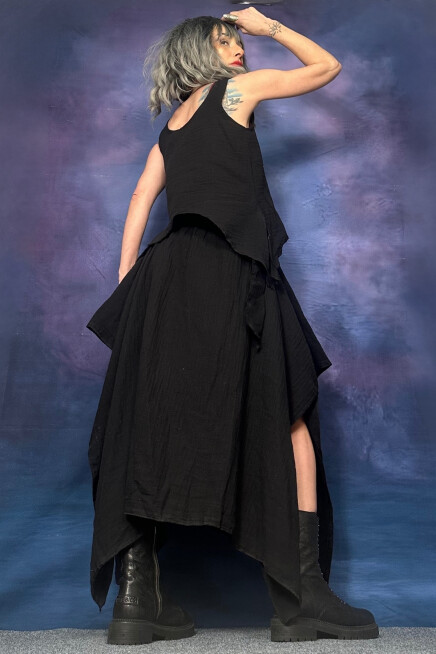 BAMBU ASKILI ASİMETRİK SİYAH BLUZ