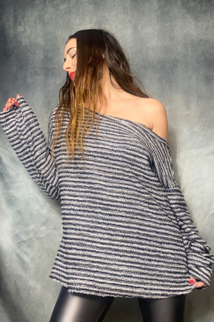 GENİŞ KESİM DÜŞÜK OMUZ DEKOLTELİ BUKLET TUNİK