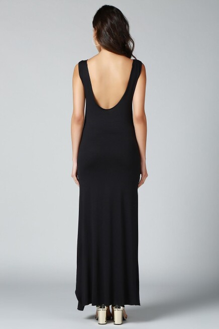 SIRT DEKOLTELİ ELBİSE  