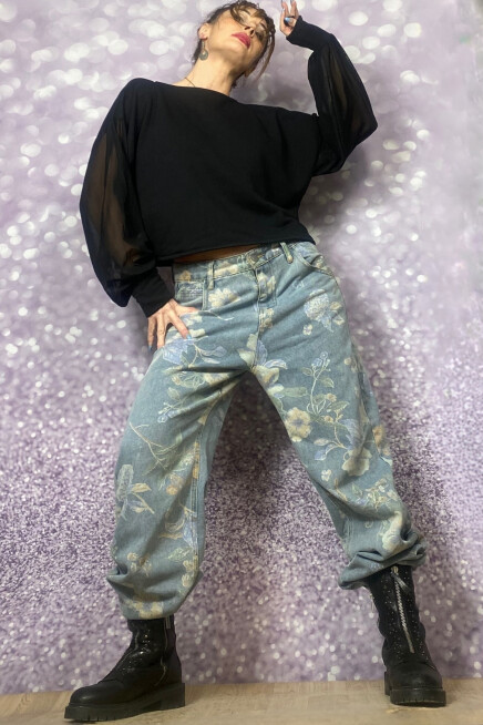 TÜL KOLLU GENİŞ KESİM BLUZ