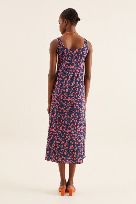 YIRTMAÇLI MAXİ ELBİSE 