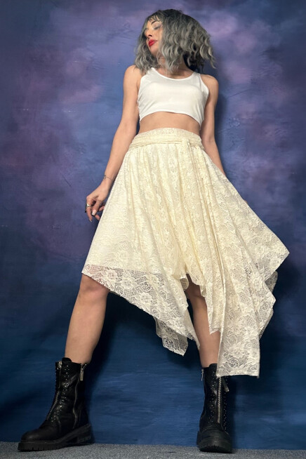 EKRU DANTEL ASİMETRİK ETEK