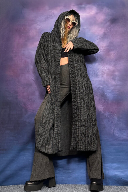 JAKARLI KUMAŞ KAPŞONLU UZUN HIRKA